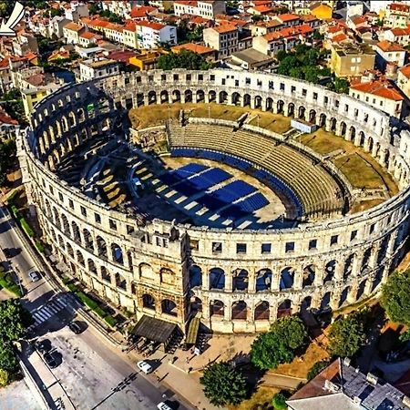 Soba Arena Hotel Pula Exterior foto